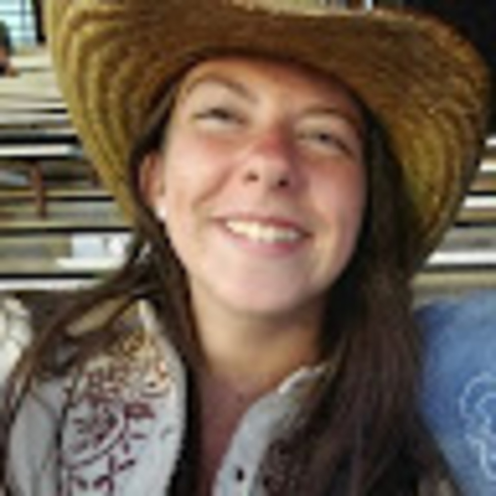 Meet your Posher, Alicia